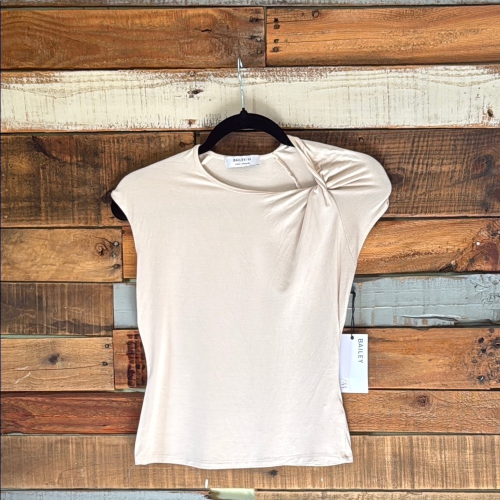 NWT Bailey 44 Luna Top